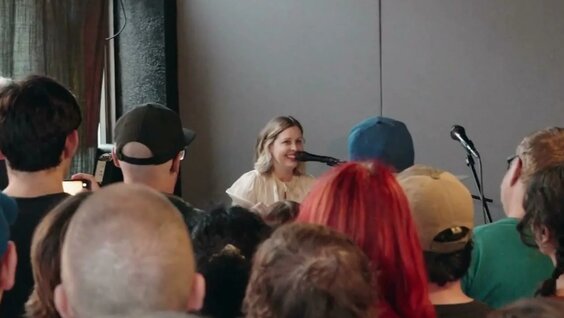betsy YouTube