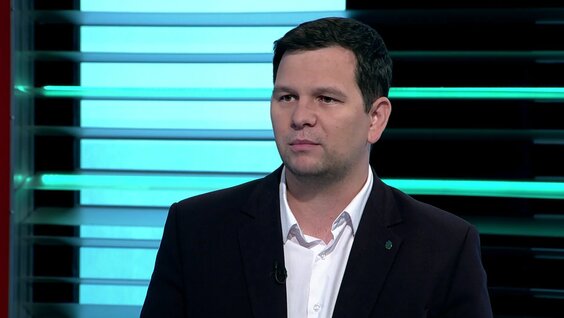 Максим неделю назад