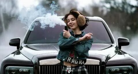 Mona YouTube