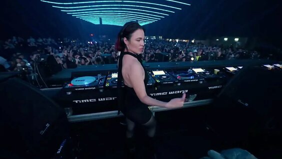 Nina Kraviz VK Видео