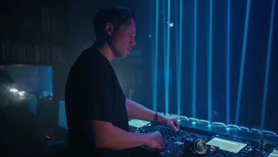 Nina Kraviz VK Видео